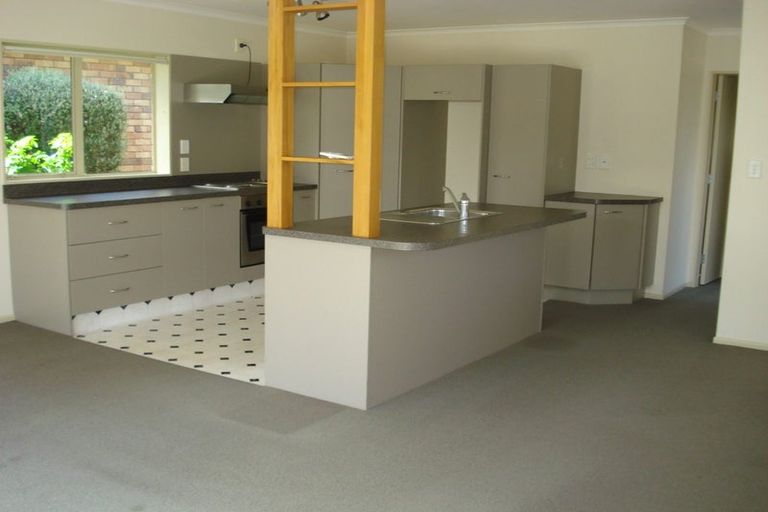 Photo of property in 42a Queenwood Road, Levin, 5510