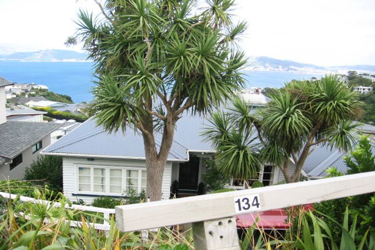 Photo of property in 136 Cashmere Avenue, Khandallah, Wellington, 6035