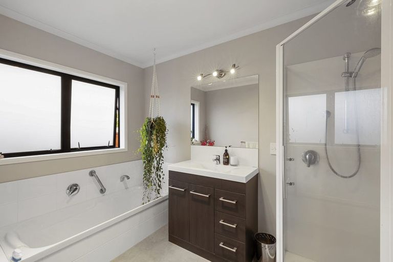 Photo of property in 12 Coby Sydney Drive, Bell Block, New Plymouth, 4312