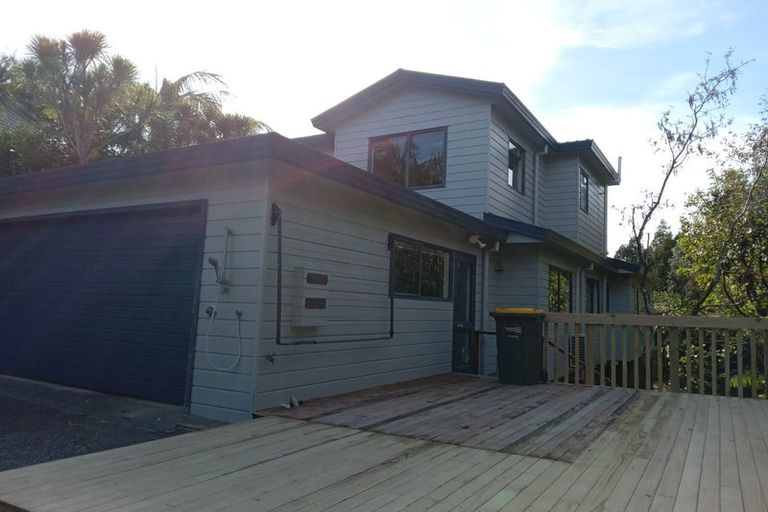 Photo of property in 34b Kiteroa Terrace, Rothesay Bay, Auckland, 0630