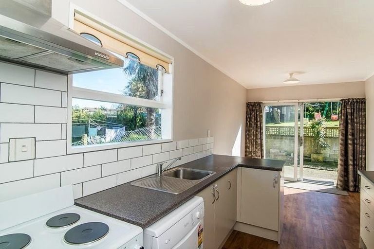 Photo of property in 39 Gray Avenue, Paraparaumu Beach, Paraparaumu, 5032
