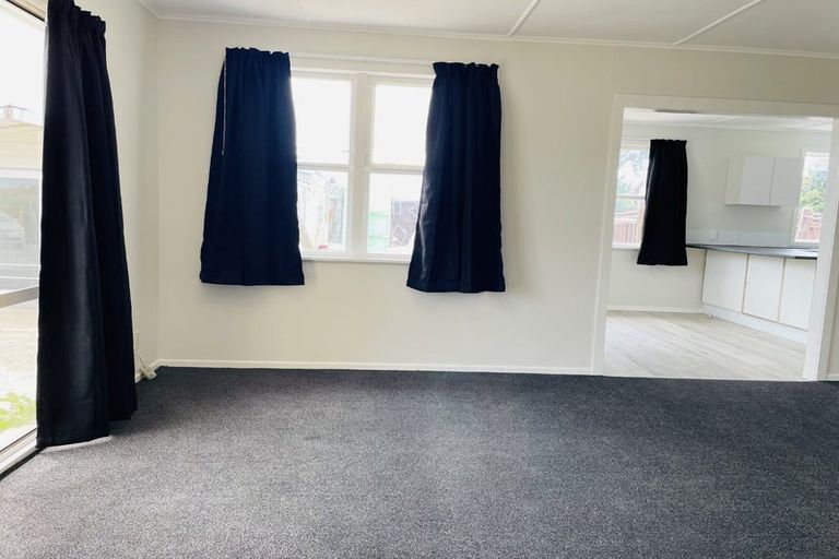 Photo of property in 1/26 Caravelle Close, Mangere, Auckland, 2022