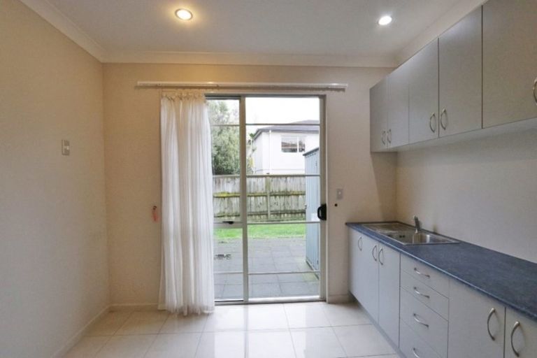 Photo of property in 56 Amberwood Drive, Northpark, Auckland, 2013