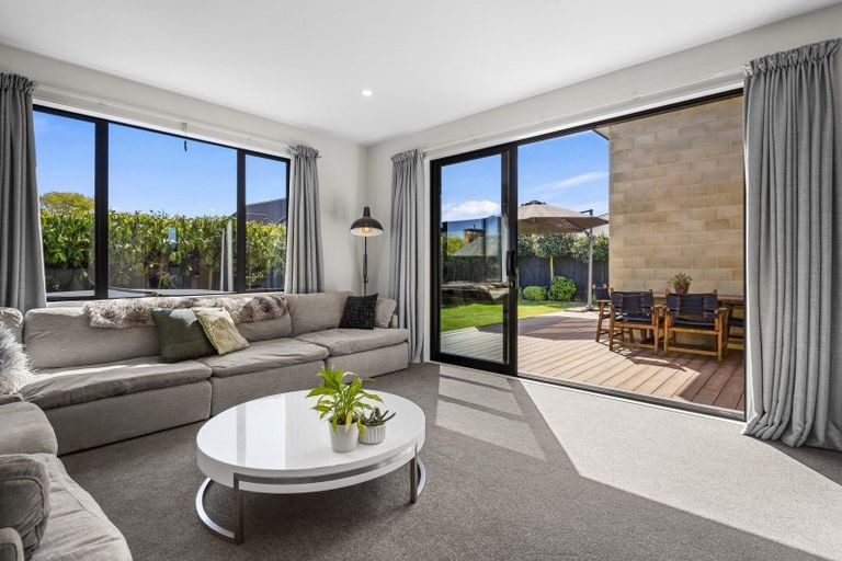 Photo of property in 22 Awa Place, Rangiora, 7400