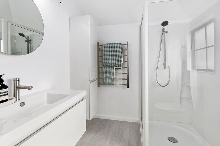 Photo of property in 42 Halladale Road, Papakowhai, Porirua, 5024