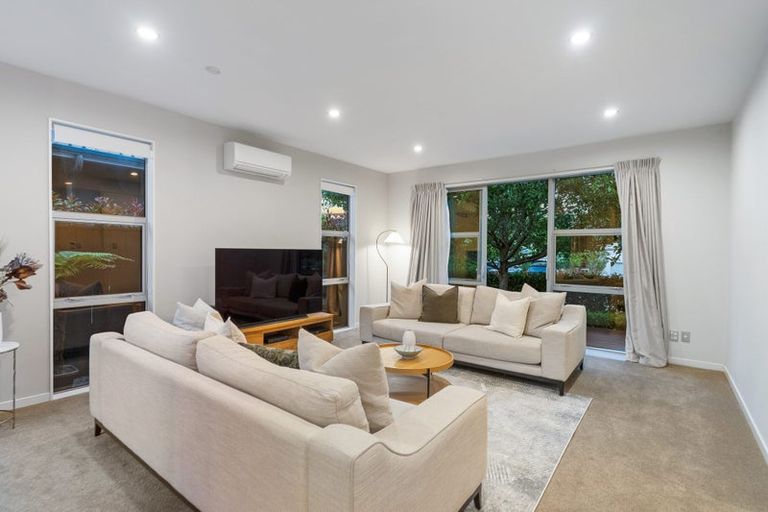 Photo of property in 6 Tuatini Place, Long Bay, Auckland, 0630