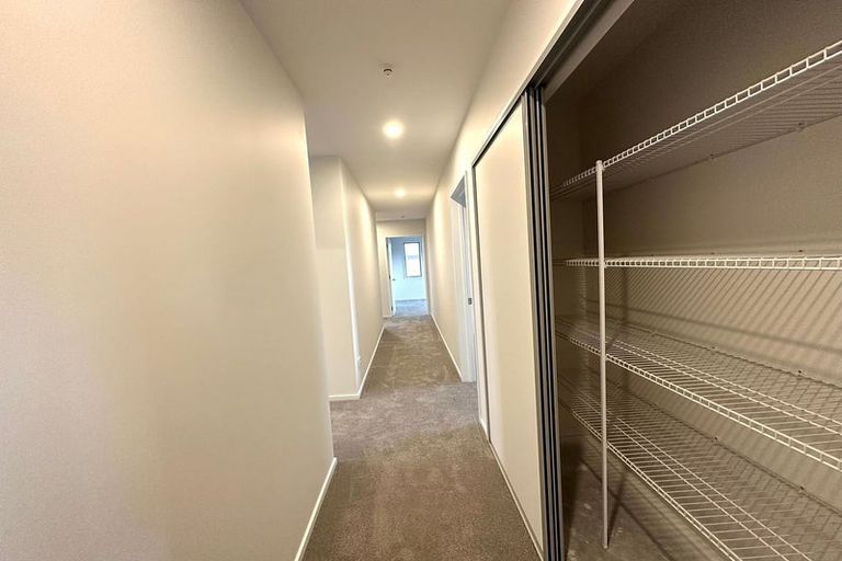 Photo of property in 5 Salkeld Place, Woodend, 7610