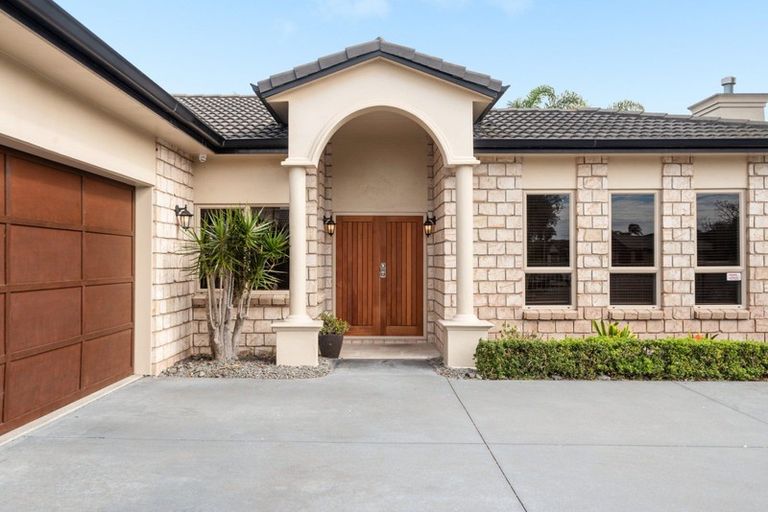 Photo of property in 24 Oreti Crescent, Papamoa Beach, Papamoa, 3118