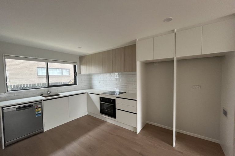 Photo of property in 54 Huri Street, Mangere Bridge, Auckland, 2022