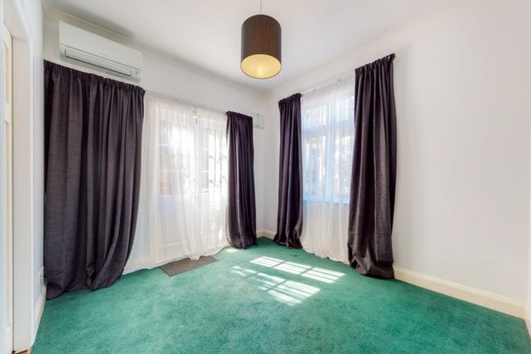 Photo of property in 3a Linwood Way, Island Bay, Wellington, 6023