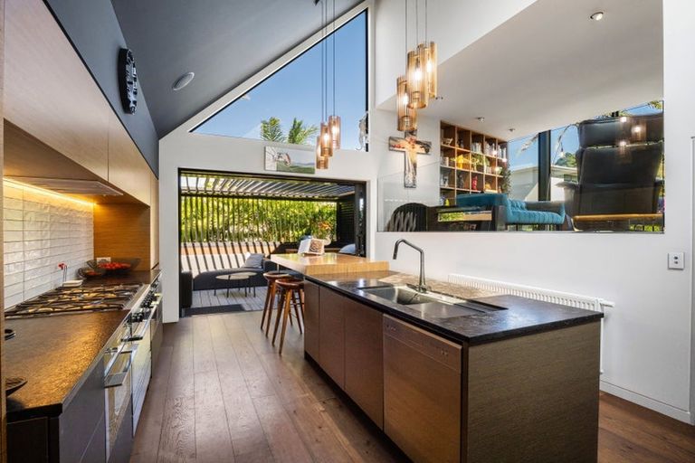 Photo of property in 18b Maunganui Road, Mount Maunganui, 3116