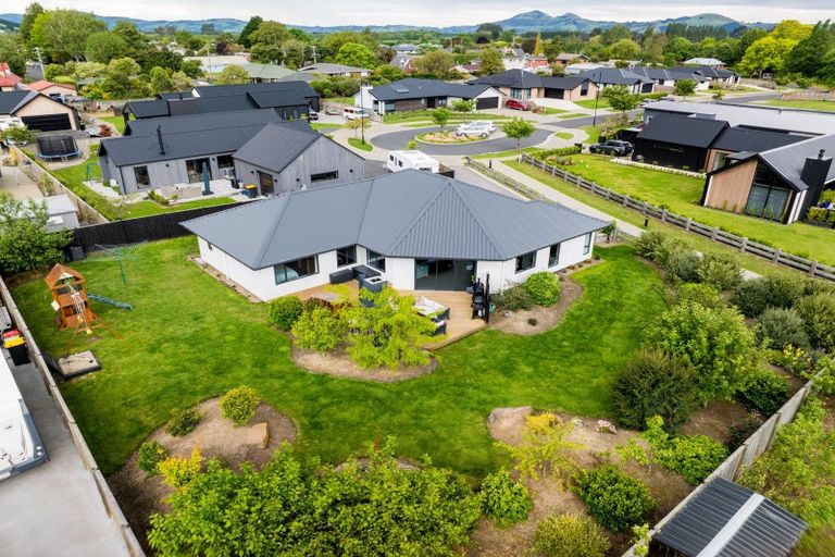 Photo of property in 13 Three Kings Court, Outram, 9019