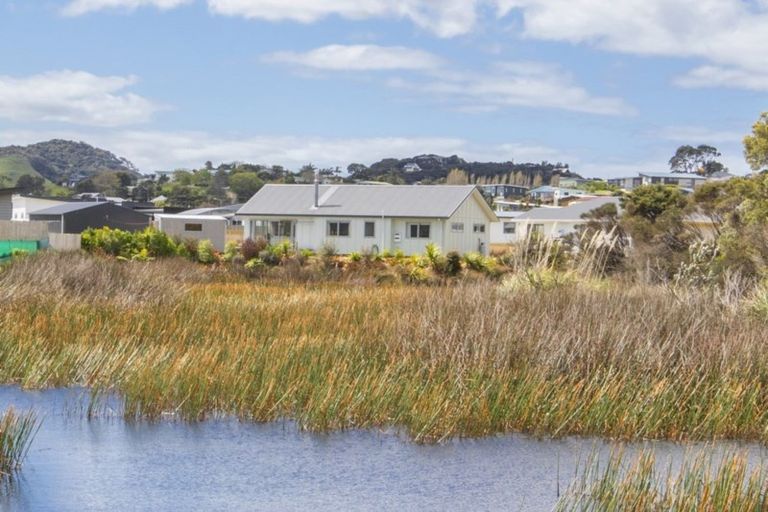 Photo of property in 11 Northcoast Place, Mangawhai Heads, Mangawhai, 0505