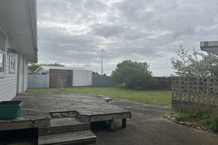 Photo of property in 18 Mersey Street, Levin, 5510