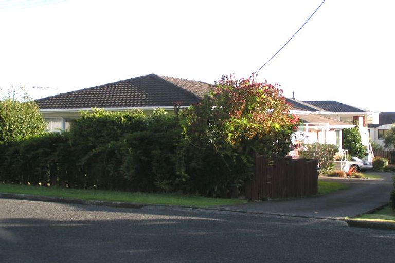Photo of property in 1/12 Walter Street, Hauraki, Auckland, 0622