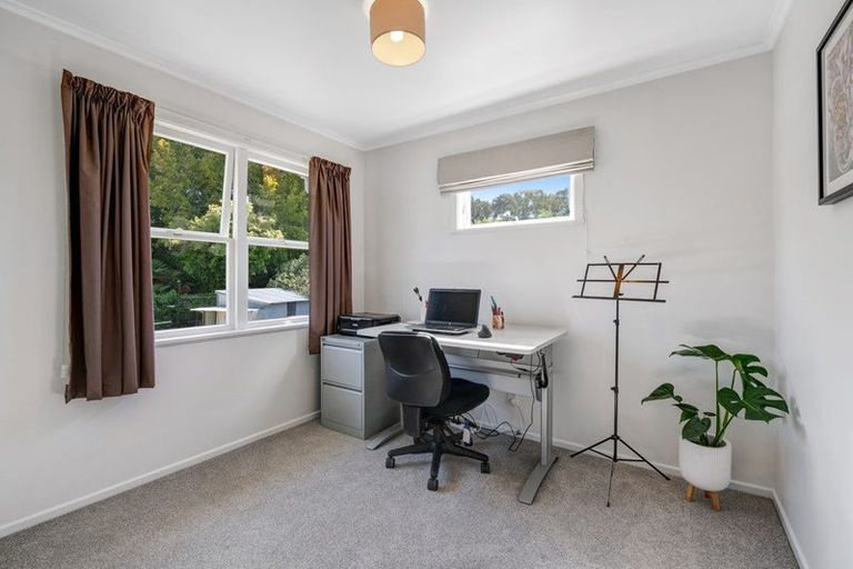 Photo of property in 39 Totaravale Drive, Totara Vale, Auckland, 0629