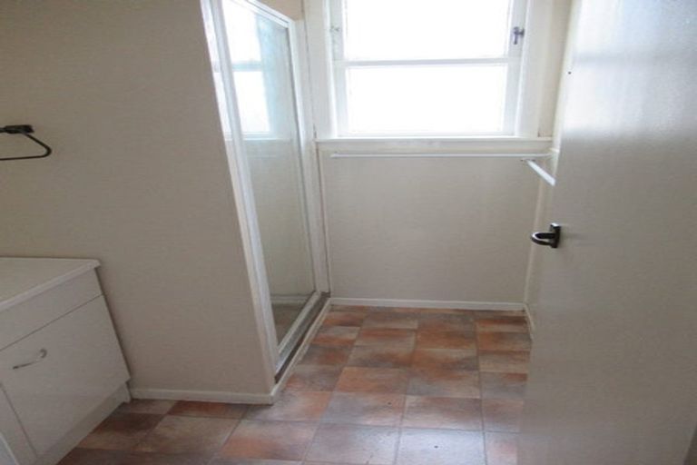 Photo of property in 13 Goldsmith Crescent, Levin, 5510