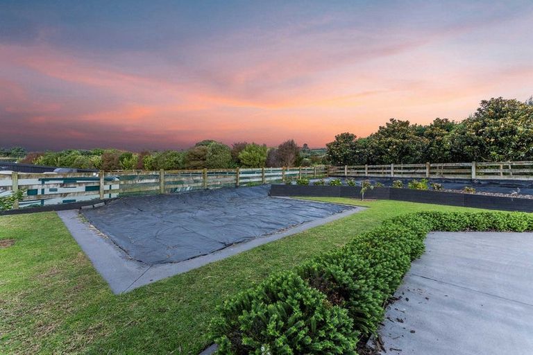 Photo of property in 1 Ekuarangi Place, Kaitake, New Plymouth, 4374