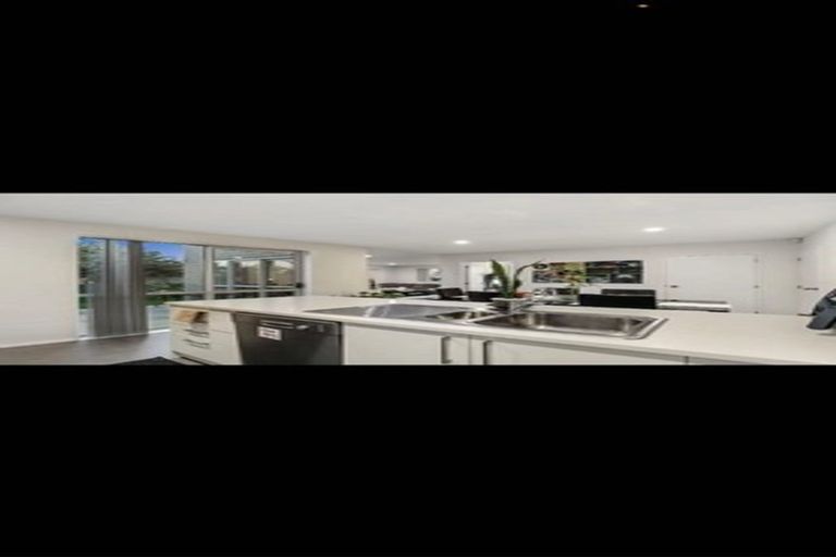 Photo of property in 59c Reeves Road, Pakuranga, Auckland, 2010