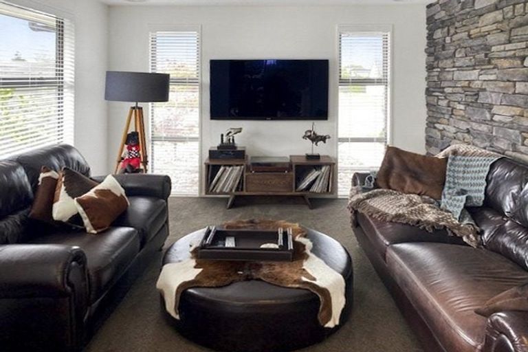 Photo of property in 41 Westpark Boulevard, Rangiora, 7400