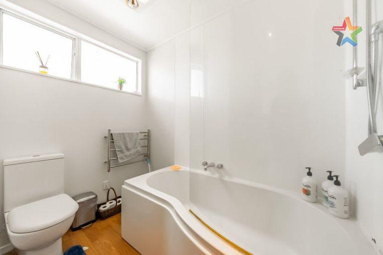 Photo of property in 8b Wai-iti Crescent, Woburn, Lower Hutt, 5010