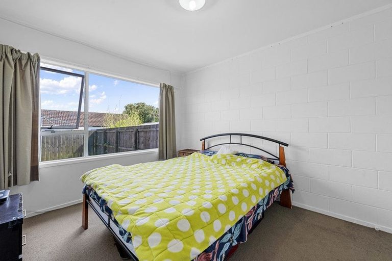 Photo of property in 1/3 Dorendia Place, Clendon Park, Auckland, 2103