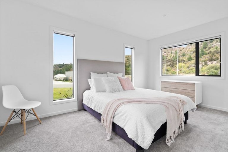 Photo of property in Luggate Park, 17 Cooper Crescent, Luggate, Cromwell, 9383