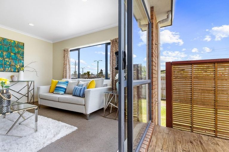 Photo of property in 14 Pooks Road, Ranui, Auckland, 0612