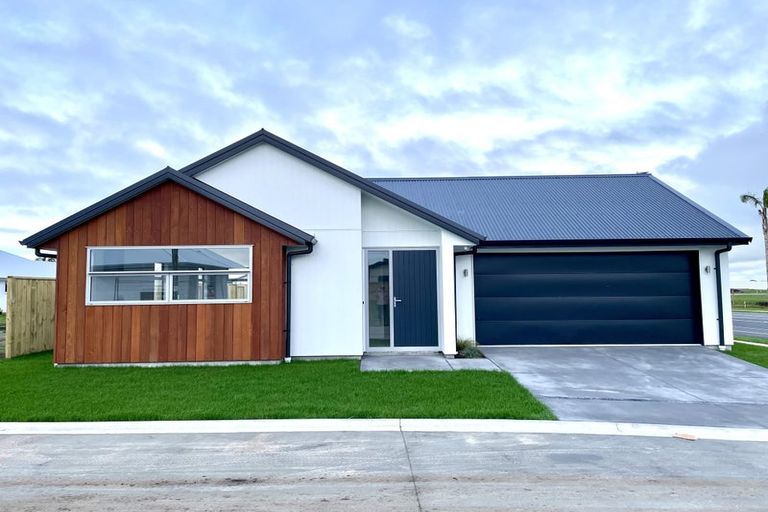 Photo of property in 2 Entelea Close, Papamoa Beach, Papamoa, 3118