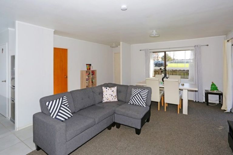 Photo of property in 1/33 Onslow Road, Papakura, 2110