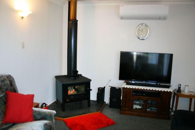 Photo of property in 26 Beach Street, Waikouaiti, 9510