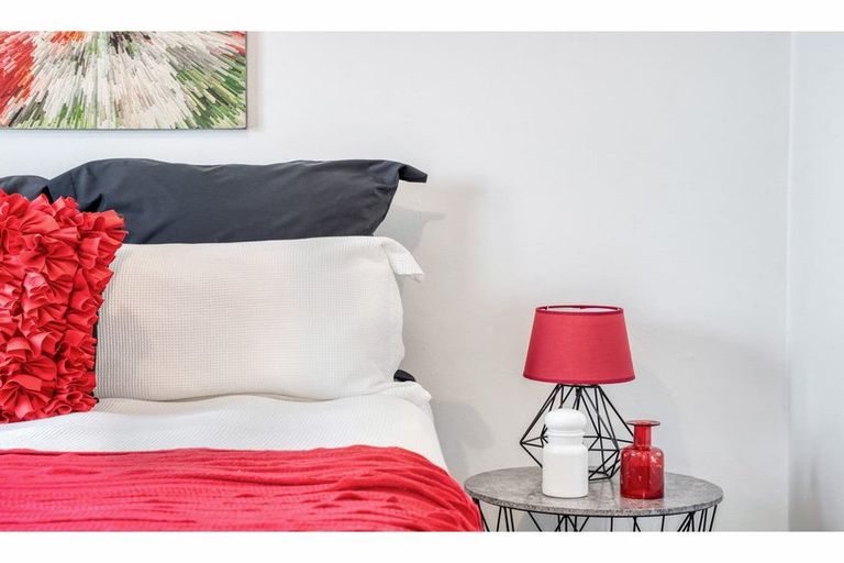 Photo of property in 2/28 Windy Ridge Road, Glenfield, Auckland, 0629