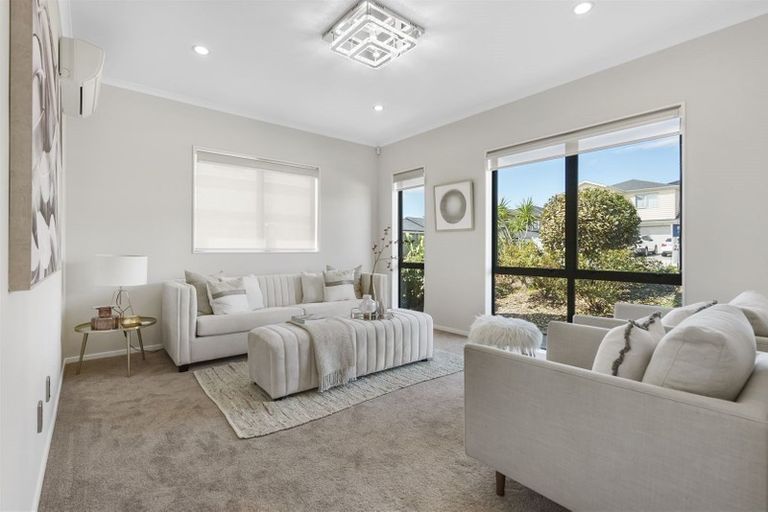 Photo of property in 11 Veneta Close, Flat Bush, Auckland, 2019