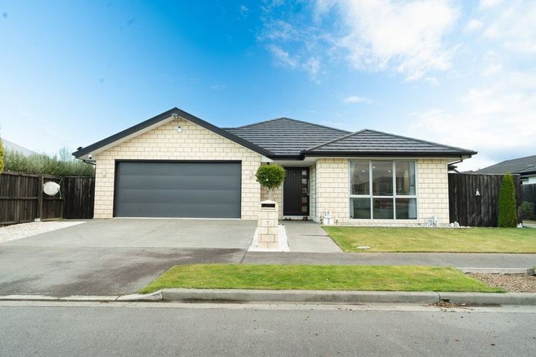 Photo of property in 7 Jefferson Close, Halswell, Christchurch, 8025