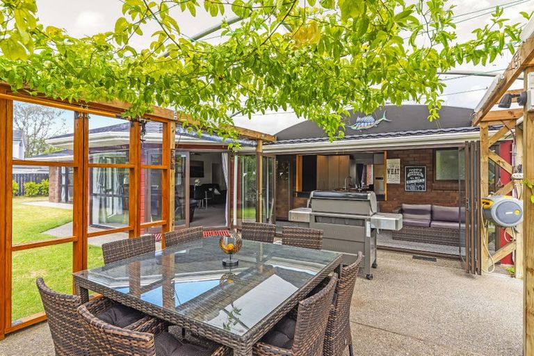 Photo of property in 37 Wood Leigh, Paraparaumu Beach, Paraparaumu, 5032