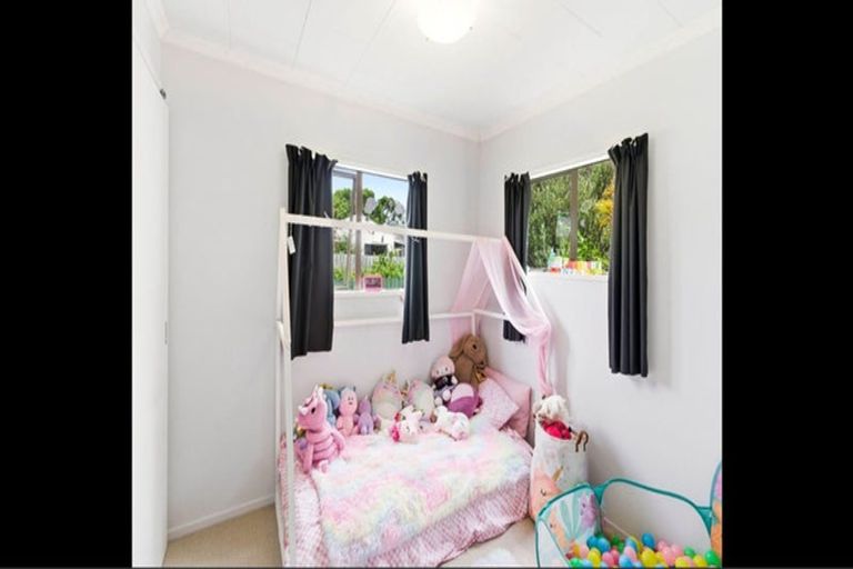Photo of property in 13c Burns Street, South Dunedin, Dunedin, 9012