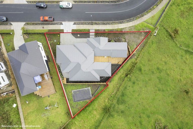 Photo of property in 52 Pukemarino Road, Waimauku, 0812