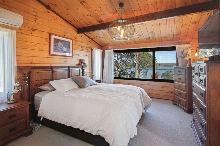 Photo of property in 100 Wharf Road, Clarks Beach, Pukekohe, 2679