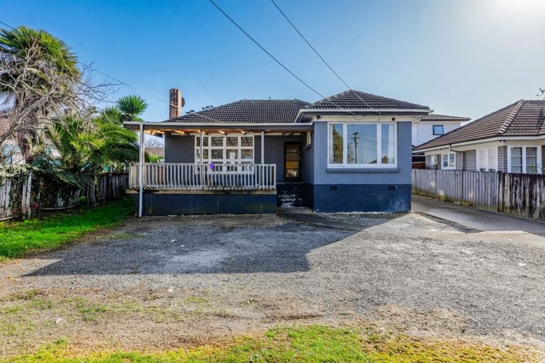Photo of property in 6 Ballance Avenue, Papatoetoe, Auckland, 2104