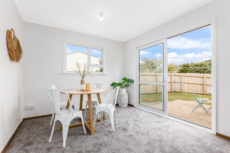 Photo of property in 25 Bell Street, Tawa, Wellington, 5028