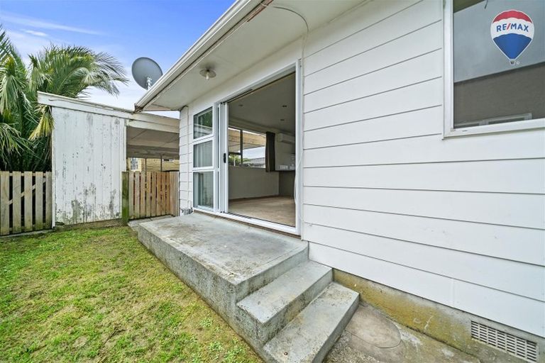 Photo of property in 2/8 Wilford Street, Wallaceville, Upper Hutt, 5018