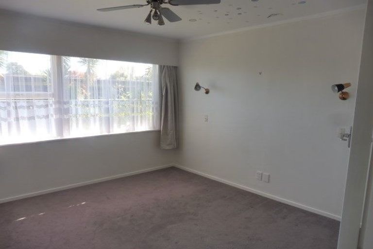 Photo of property in 19 Samuel Place, Queenwood, Hamilton, 3210