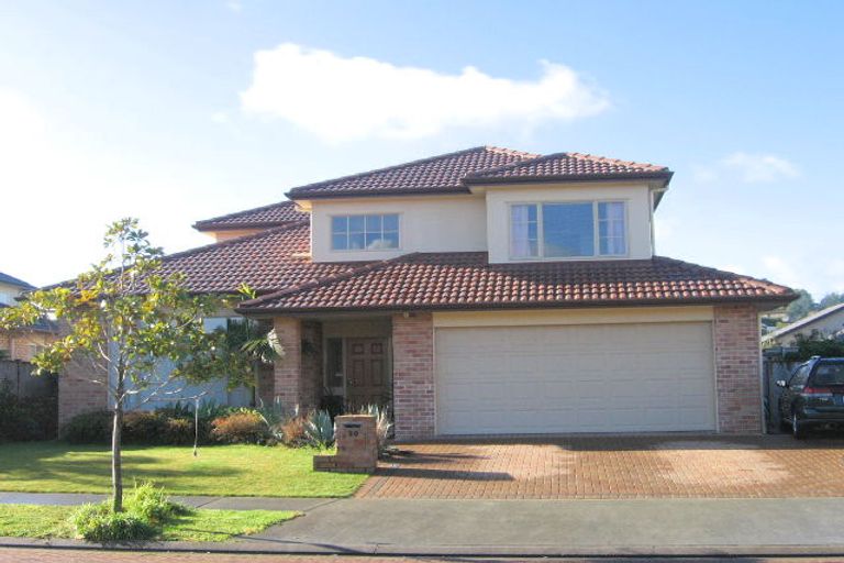 Photo of property in 20 Carousel Crescent, East Tamaki Heights, Auckland, 2016