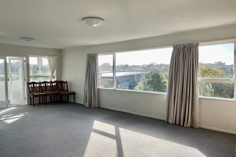 Photo of property in 28 Nutsey Avenue, Northcote, Auckland, 0627