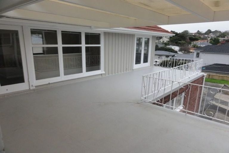 Photo of property in 9 Havelock Avenue, Forrest Hill, Auckland, 0620