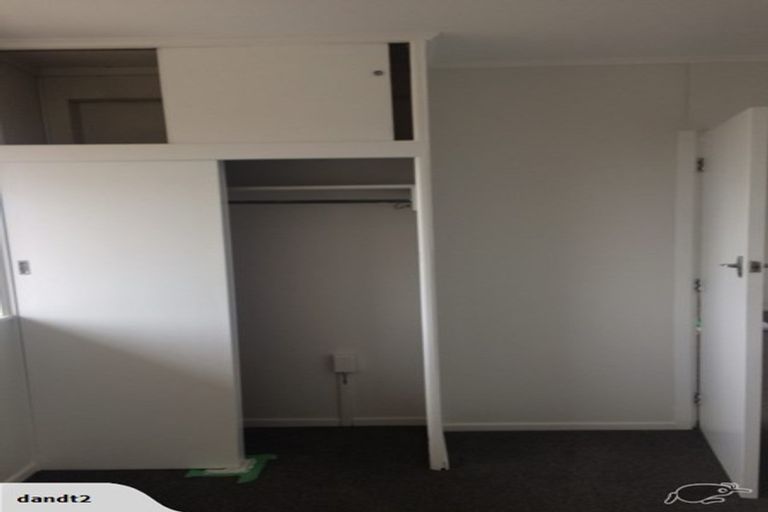 Photo of property in 10/219 Onewa Road, Birkenhead, Auckland, 0626