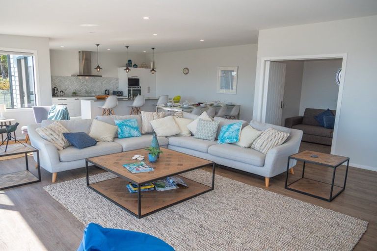 Photo of property in 7 Dudley Crescent, Cable Bay, 0420