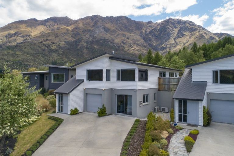 Photo of property in 30b Harrys Close, Arthurs Point, Queenstown, 9371