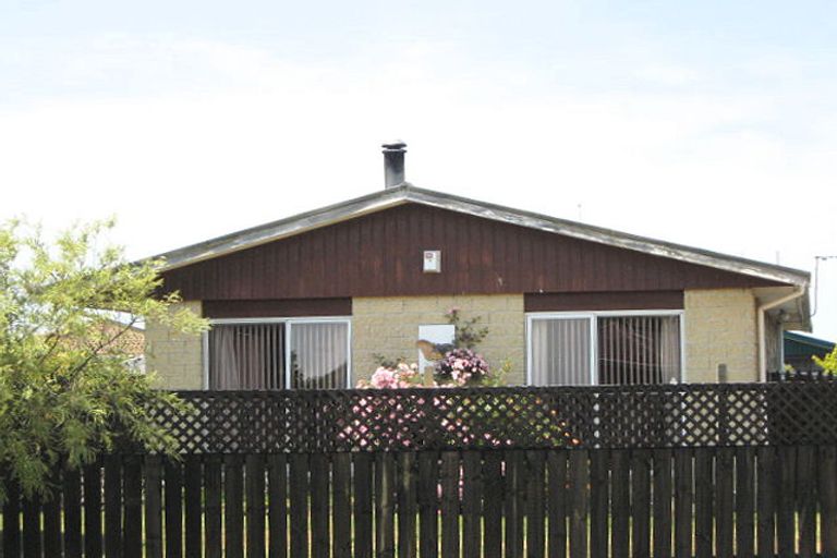 Photo of property in 51 Saint Heliers Crescent, Aranui, Christchurch, 8061
