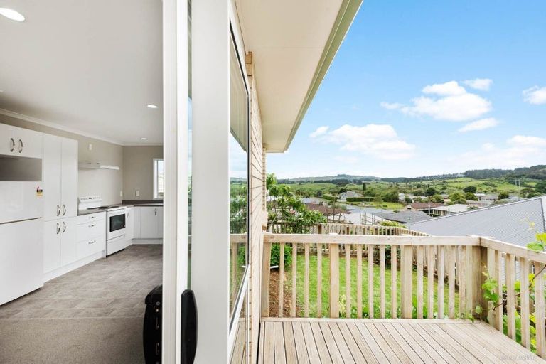 Photo of property in 4/8 Village Place, Tuakau, 2121